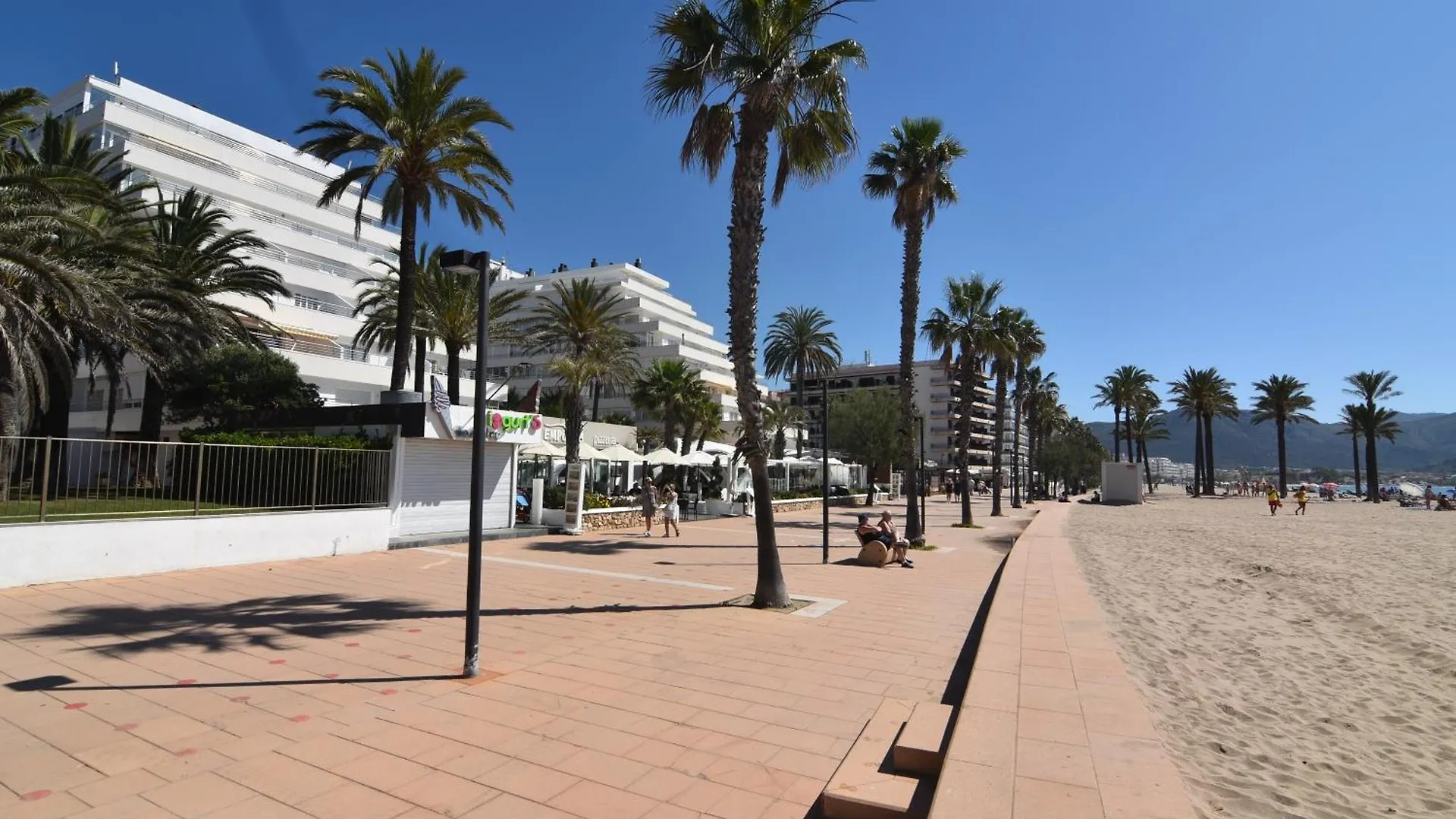 Rnet - Rhc 3402 Roses Holiday Center Spain