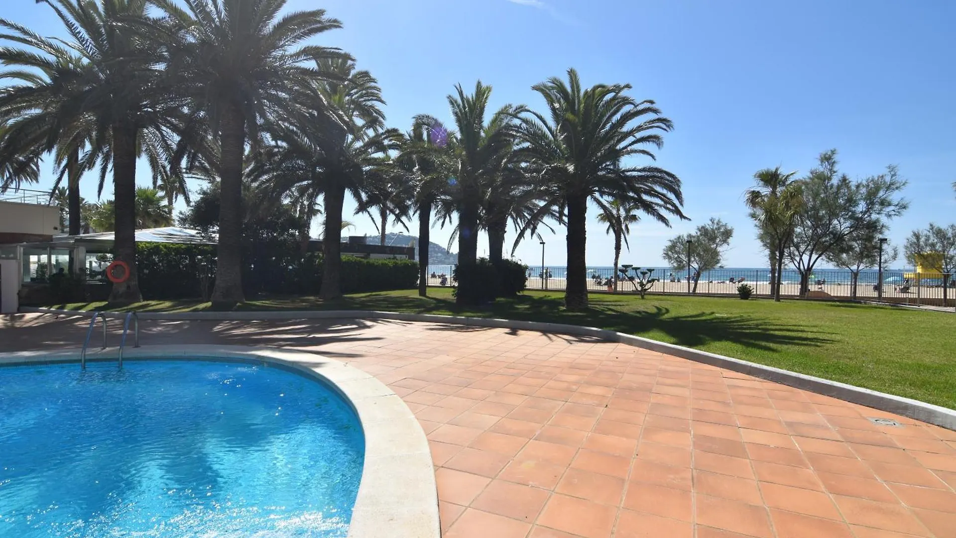 Rnet - Rhc 3402 Roses Holiday Center Spain